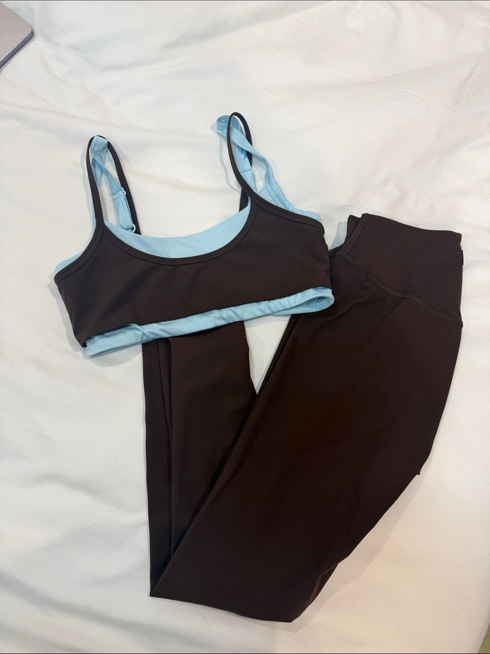 Seaav Brown Set
